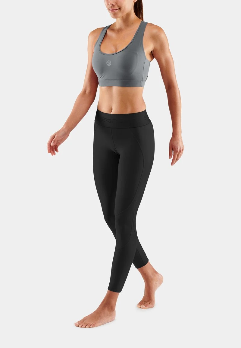 SKINS Sport-BH Mit Mittlerer Stützkraft - Charcoal 5 SKINS Sport-BH Mit Mittlerer Stützkraft - Charcoal – Bild 5