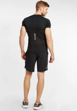 SKINS SHORT SLEEVE - Sport T-shirt - Black 8 SKINS SHORT SLEEVE - Sport T-shirt - Black -Skins 0fb864ea95474e018afc3519d138c1ea