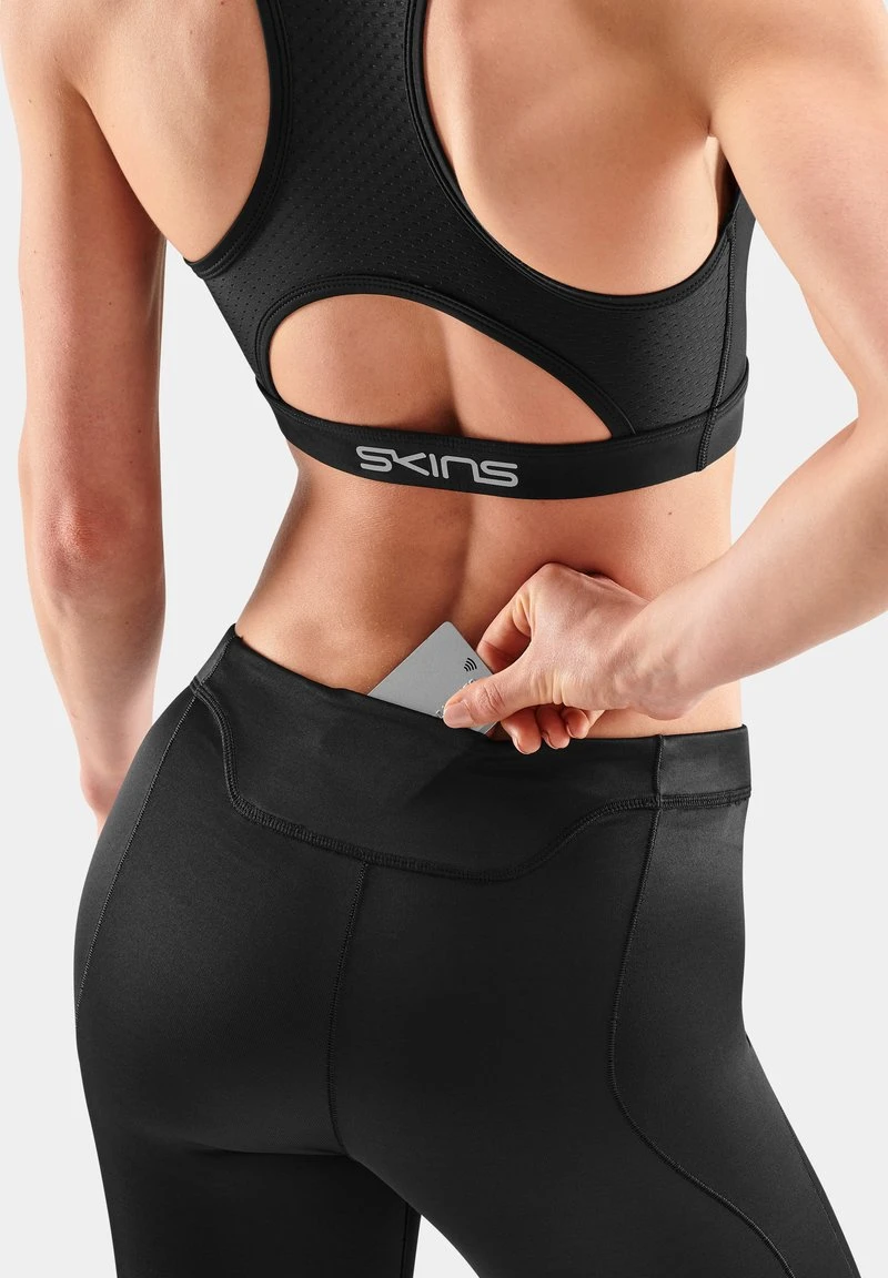 SKINS Kurze Sporthose - Black 5 SKINS Kurze Sporthose - Black – Bild 5