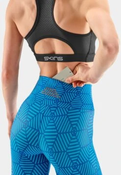 SKINS Tights - Lapis Linear 9 SKINS Tights - Lapis Linear -Skins 6bdc8805ae6f43f59b25a05661bae07d