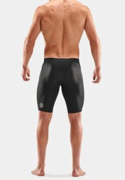 SKINS Kurze Sporthose - Black Yellow 8 SKINS Kurze Sporthose - Black Yellow -Skins 760a07ebed114ae9bd4af5e6e768c472