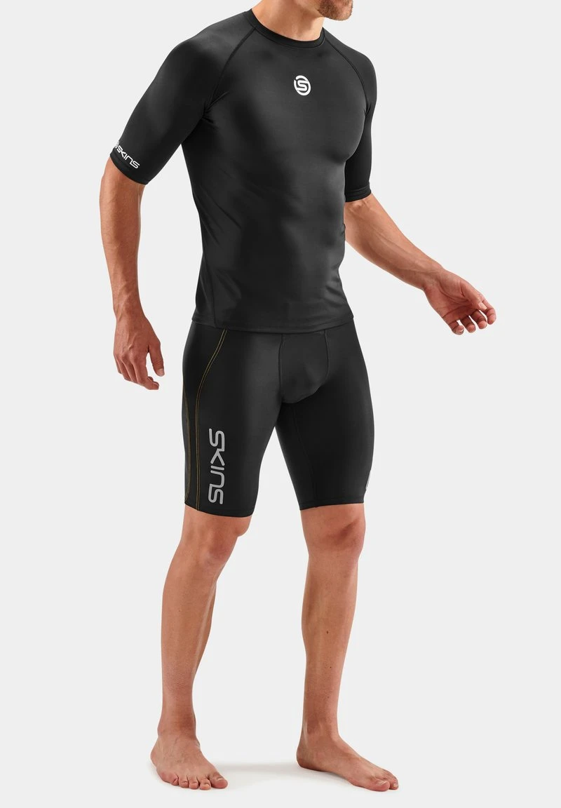 SKINS SHORT SLEEVE - T-Shirt Print - Black 5 SKINS SHORT SLEEVE - T-Shirt Print - Black – Bild 5