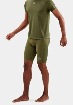 SKINS SHORT SLEEVE - Sport T-shirt - Khaki -Skins c530741cdd7149b58fd5934dc738408b