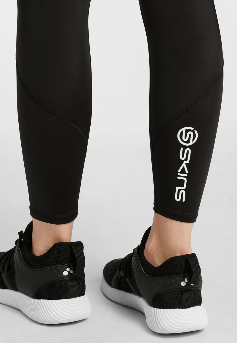 SKINS KOMPRESSIONSHOSE - Unterhose Lang - Black 5 SKINS KOMPRESSIONSHOSE - Unterhose Lang - Black – Bild 5