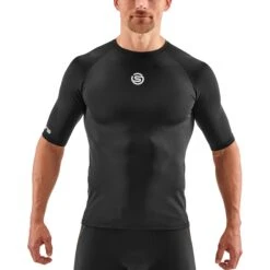 SKINS 1-Series Kurzarmshirt - Schwarz