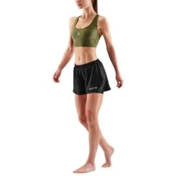 SKINS 3-Series Damen Superpose Fitness-Hose 2-in-1 - Schwarz 12 SKINS 3-Series Damen Superpose Fitness-Hose 2-in-1 - Schwarz -Skins skins 3 series women superpose fitness shorts 2 in 1 black 5 1390591