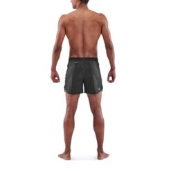 SKINS 3-Series 4" Laufshorts - Schwarz 10 SKINS 3-Series 4" Laufshorts - Schwarz -Skins skins activewear men 3 series run shorts black 5 892243