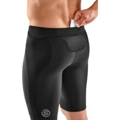 SKINS 3-Series Laufshorts 400 - Black/Stars 14 SKINS 3-Series Laufshorts 400 - Black/Stars -Skins skins compression 3 series halftights 400 black stars 4 1131317